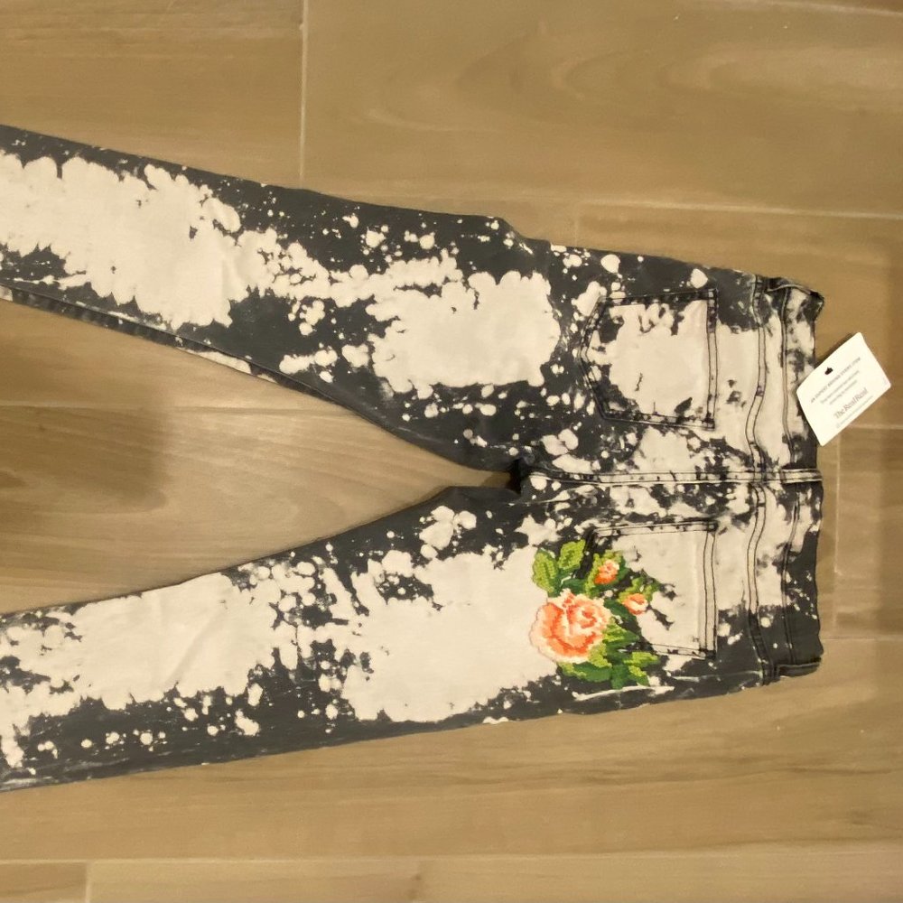 MINT Gucci Skinny Leg Jeans Tie-Dye Print with Floral Embroidery